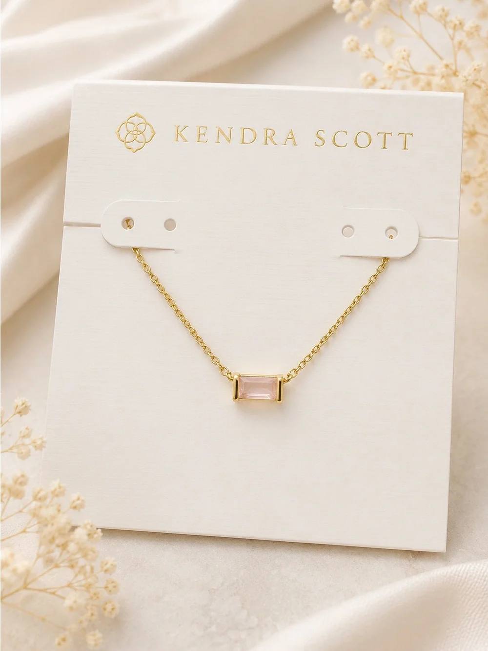Kendra Scott Juliette Gold Pendant Necklace in Rose Quartz. - Picture 7 of 7